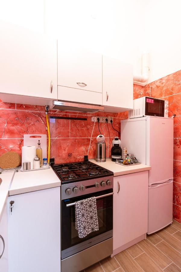 Stylish Modern Next To New York Cafe בודפשט