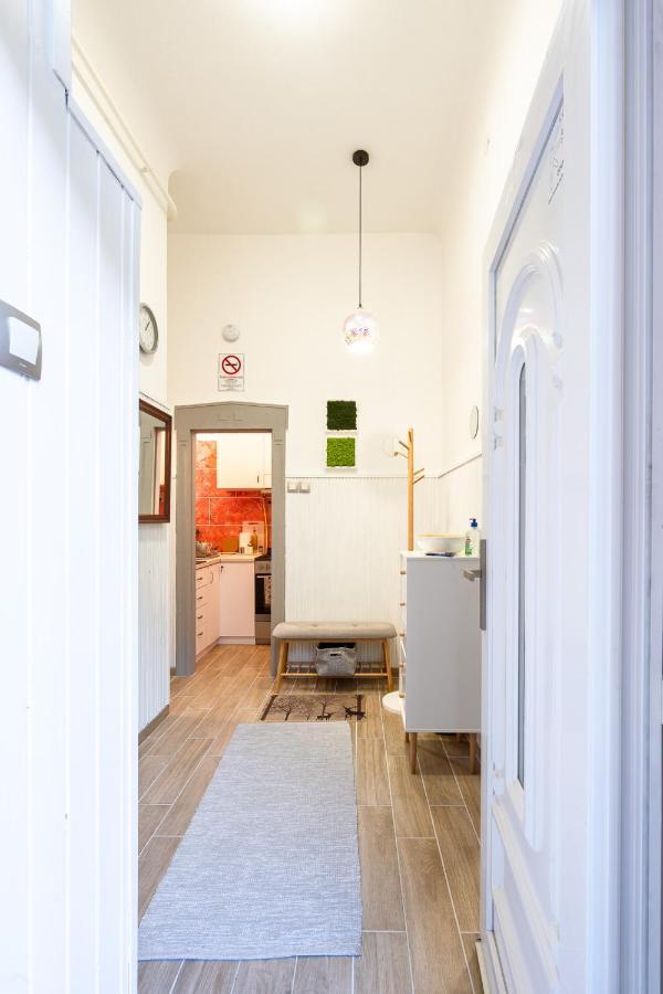 דירה Stylish Modern Next To New York Cafe